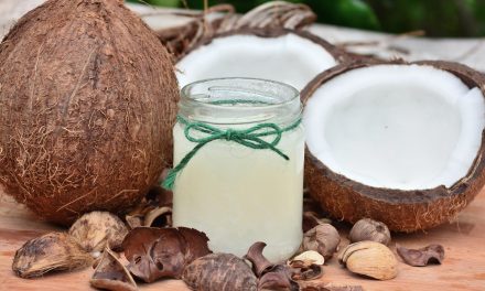 Olio di cocco: perché fa bene e tutti i suoi usi