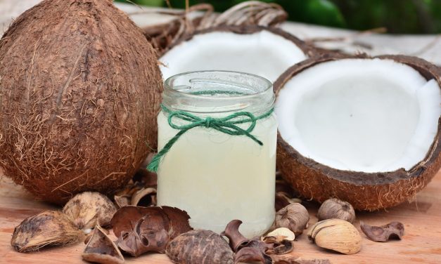 Olio di cocco: perché fa bene e tutti i suoi usi